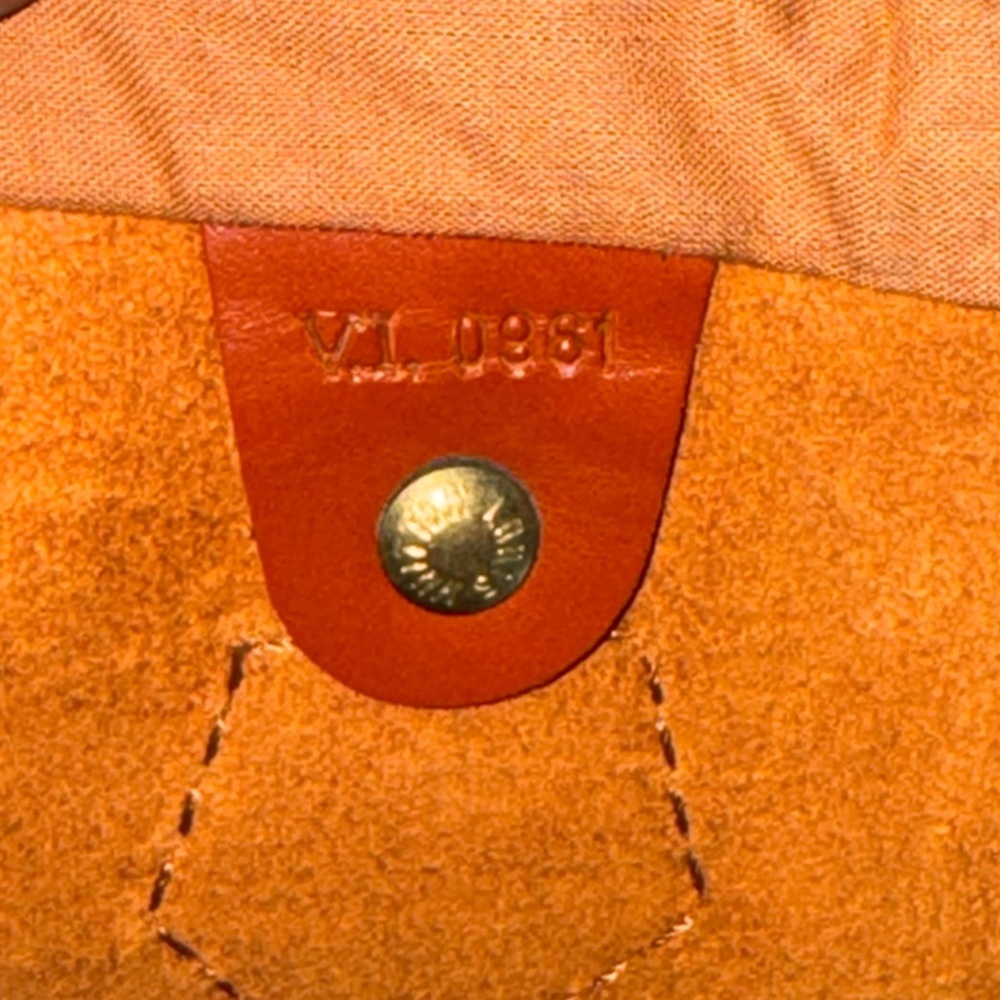 SOLD! LOUIS VUITTON Epi Speedy 30 Kenyan Fawn - Picture 7 of 14